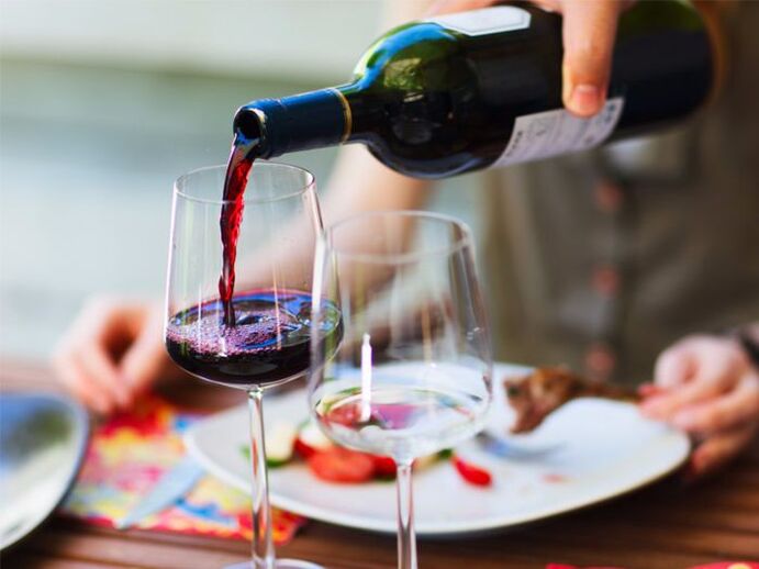 Wein trinken und Impfung